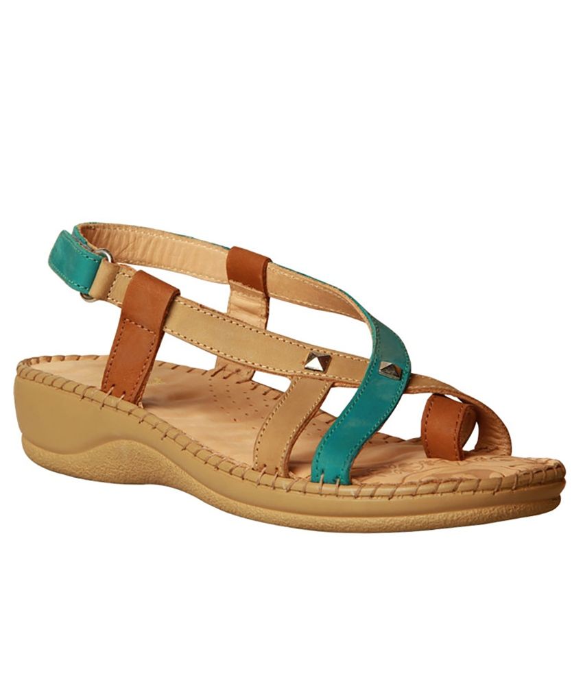 Ladies sandal hot sale on snapdeal