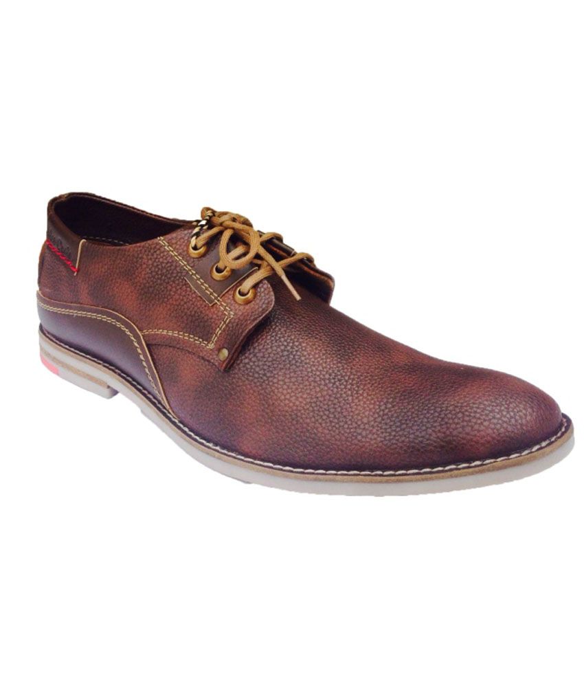 52% OFF on Lee Grain Brown Casual Shoes 