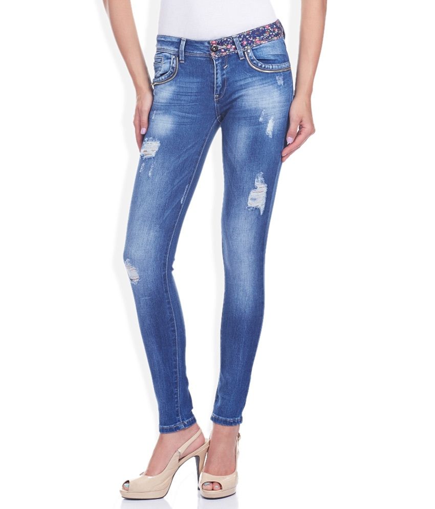 Denim deals Find new deals daily on our discount boutique. Get up to 70% off clothing, home decor and children’s boutique items. Shop what you love and save now!