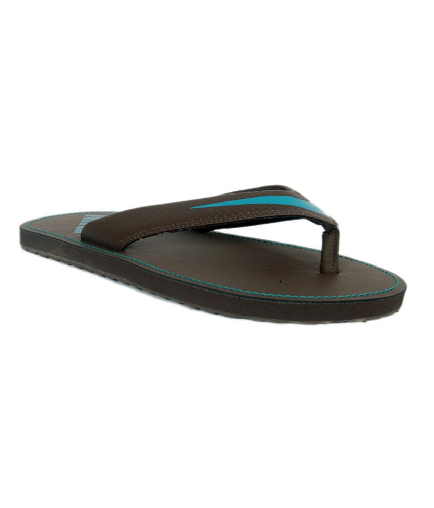 nike chroma flip flops