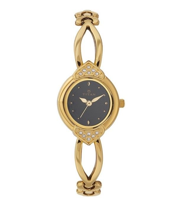 Titan hot sale karishma watch