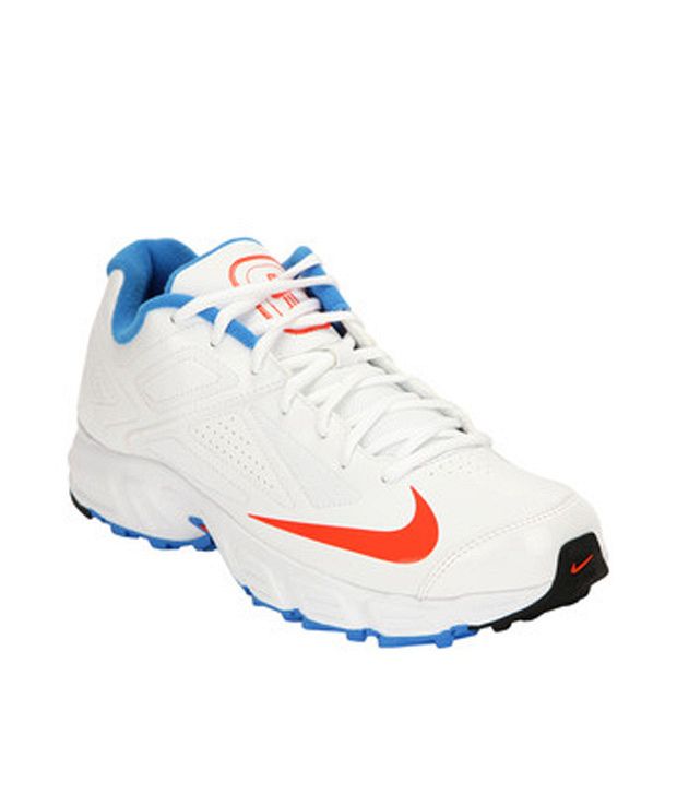 nike potential cricket shoes with rubber sole