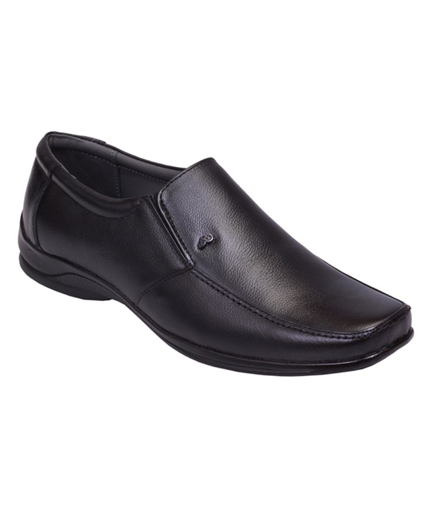 Titas formal online shoes