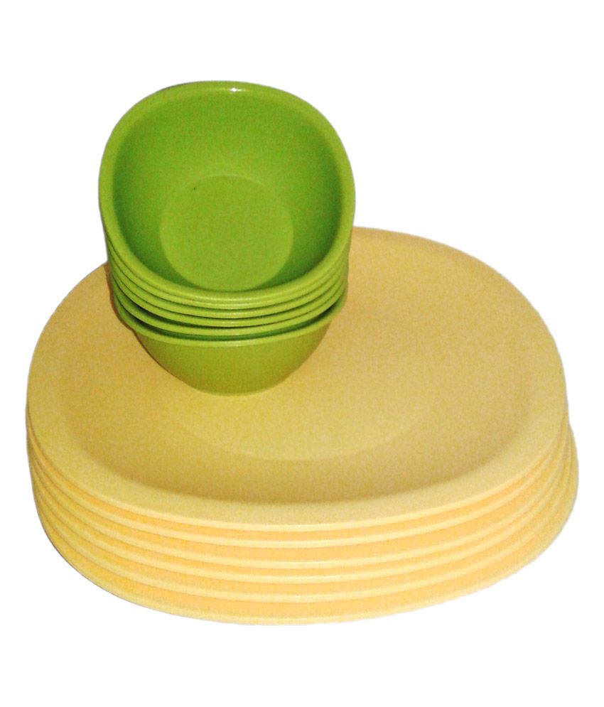 Tupperware dinner outlet plates