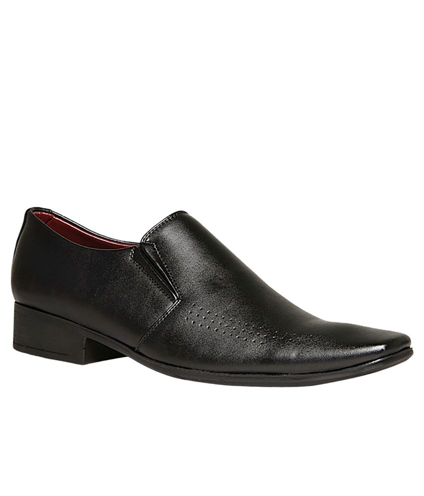 bata shoes 50 off