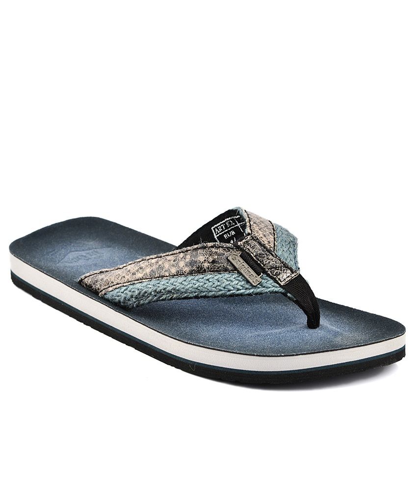 lee comfort flip flops