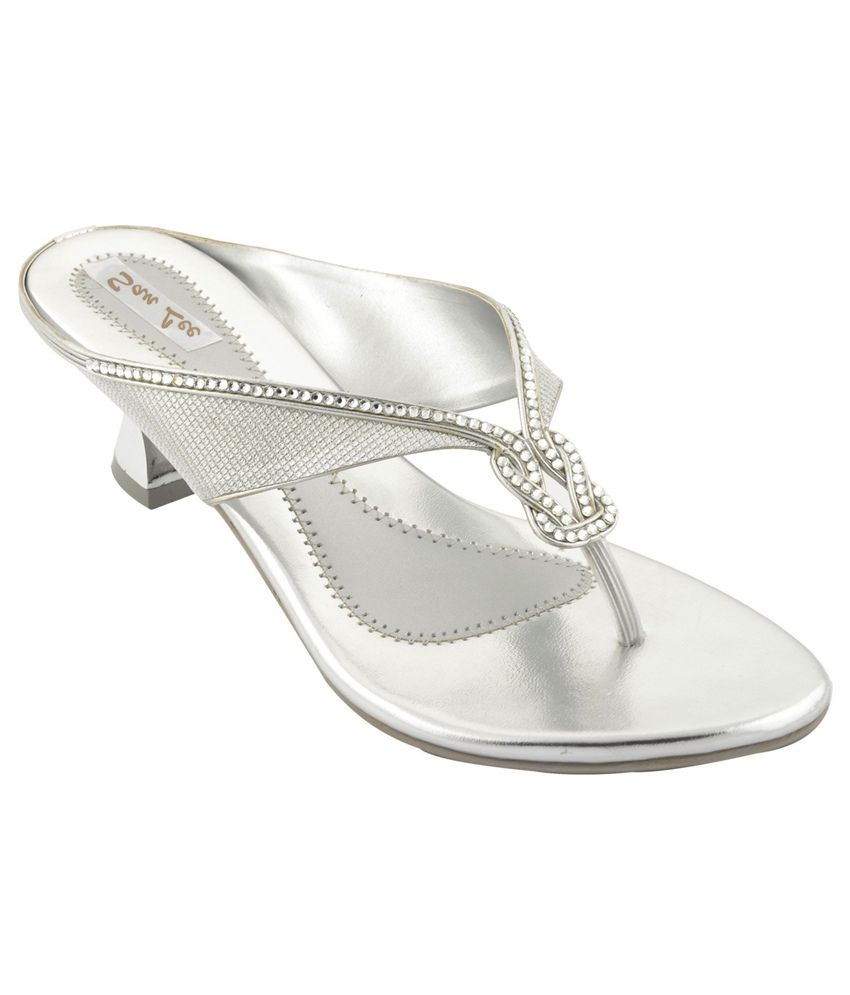 silver chappal price