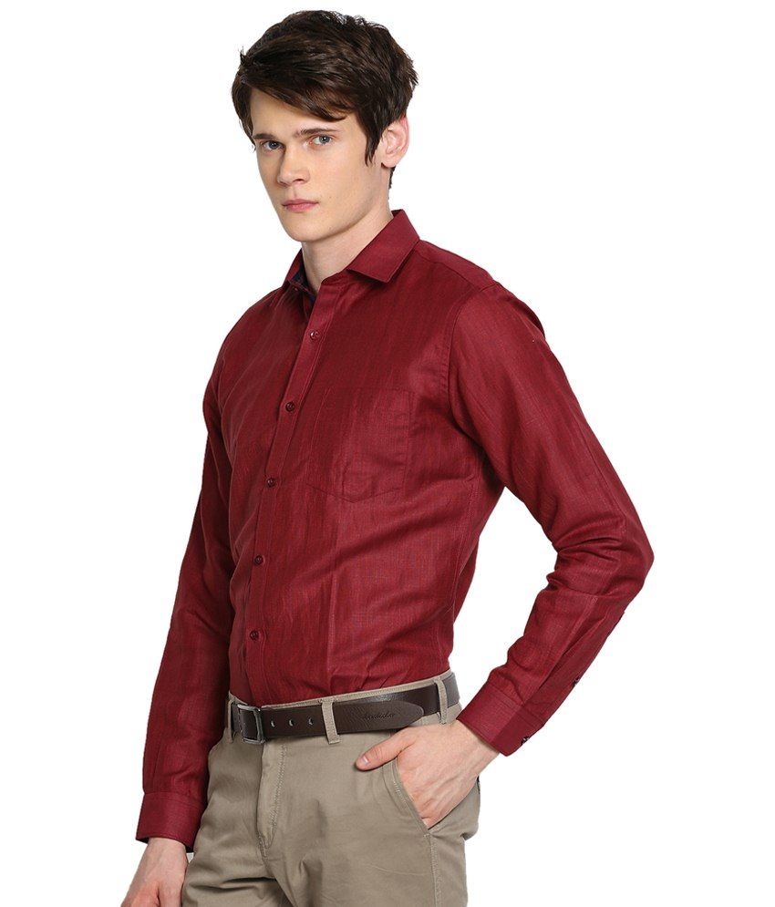 light maroon shirt combination