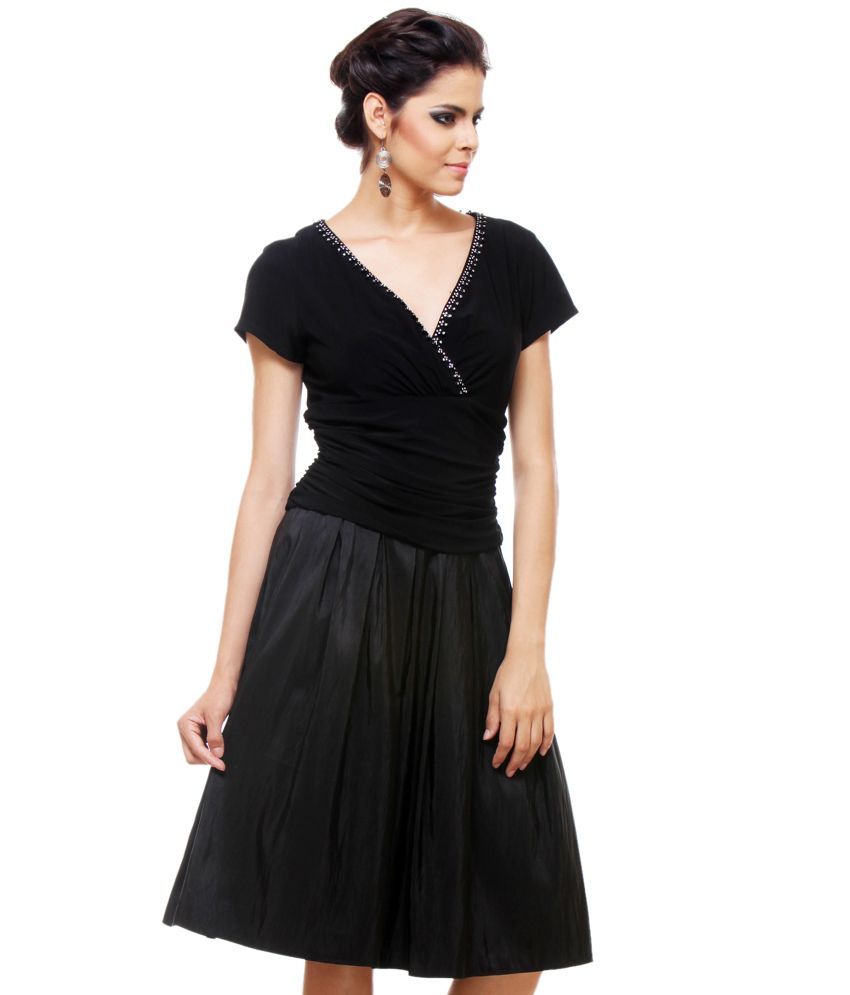 Fuegobella Black Polyester Dresses - Buy Fuegobella Black Polyester ...