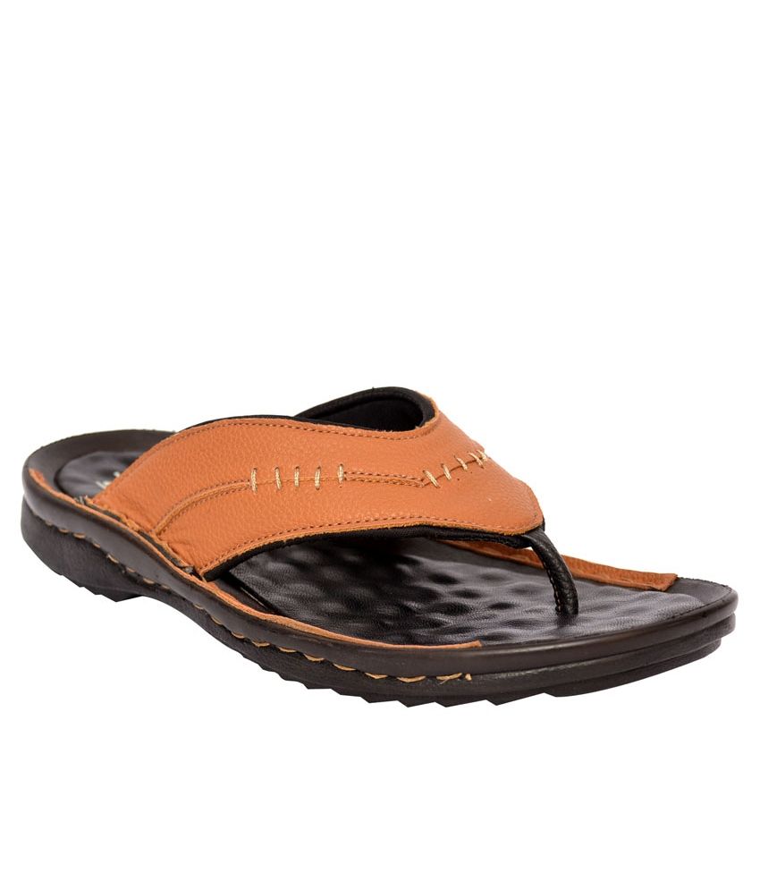 wood cooper chappals