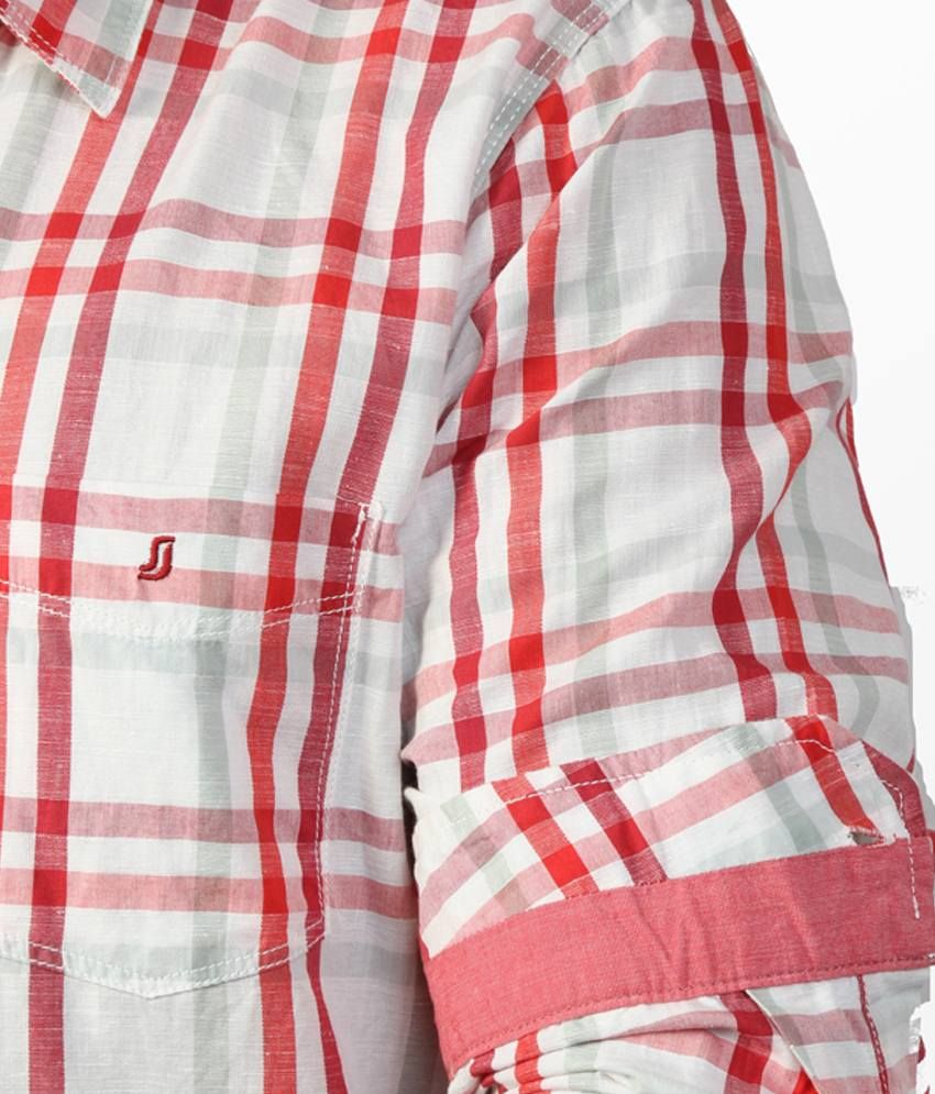 women's red and white checkered shirt