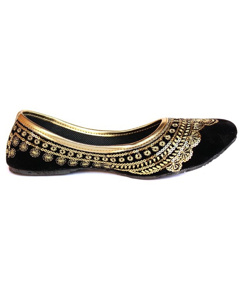 rajasthani-prints-black-juttis-price-in-india-buy-rajasthani-prints