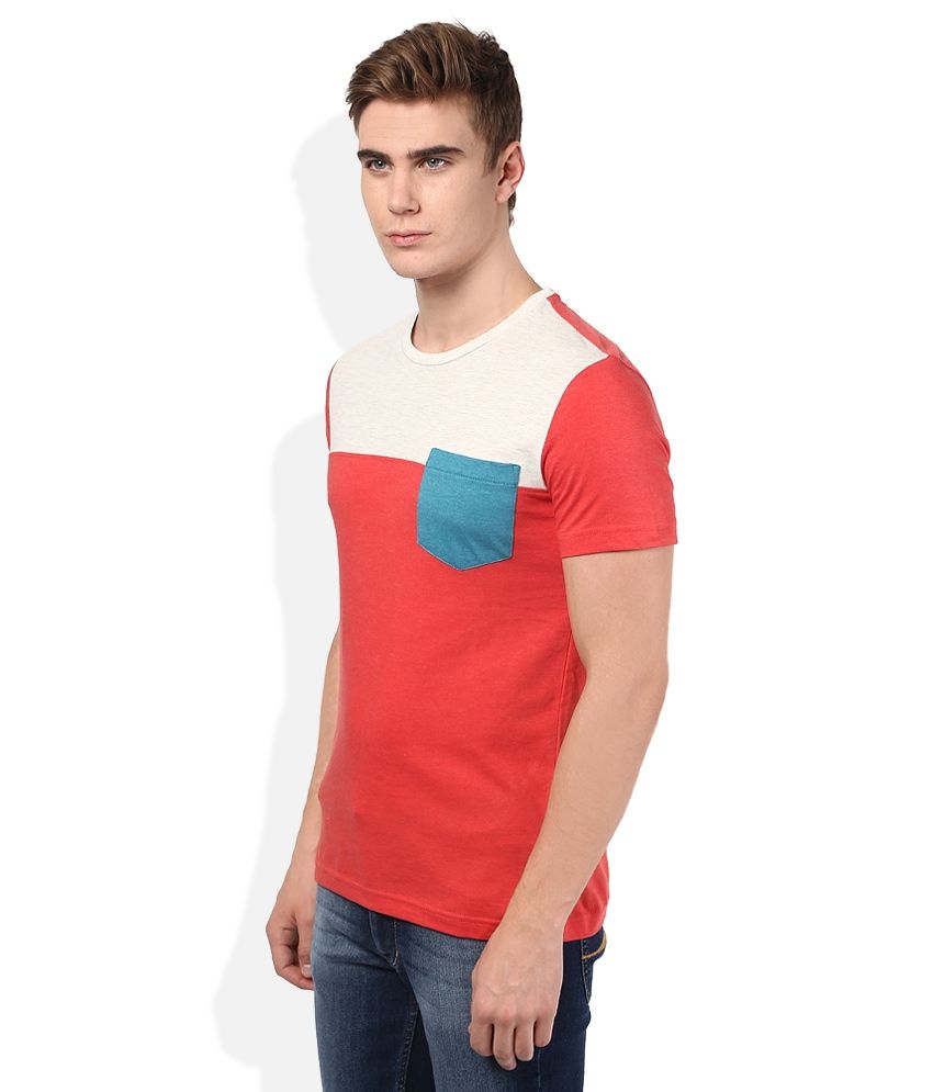 benetton red t shirt