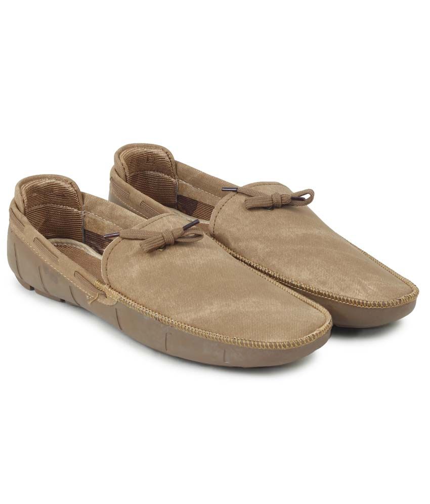 bucik beige loafers