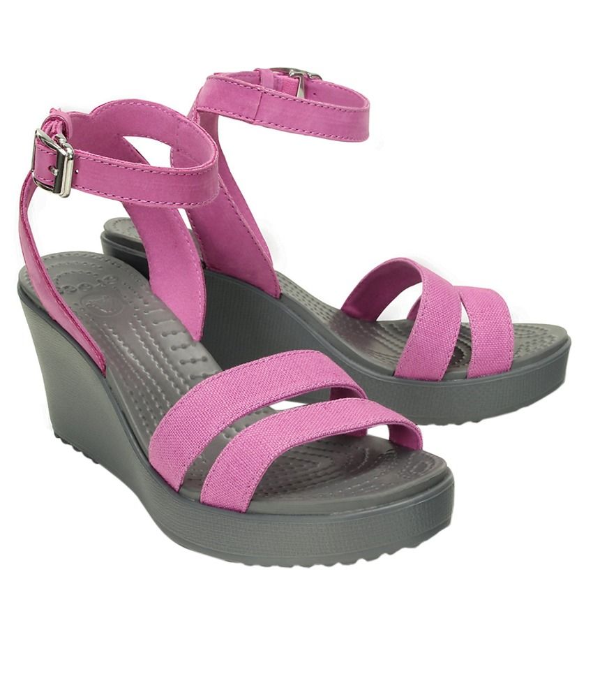 pump crocs