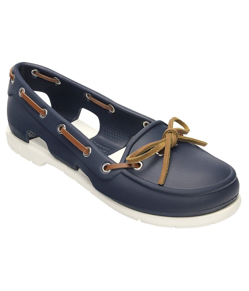 crocs beach line boat shoe