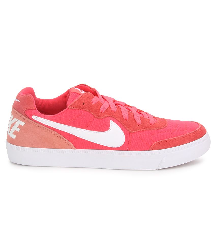 nike pink tiempo