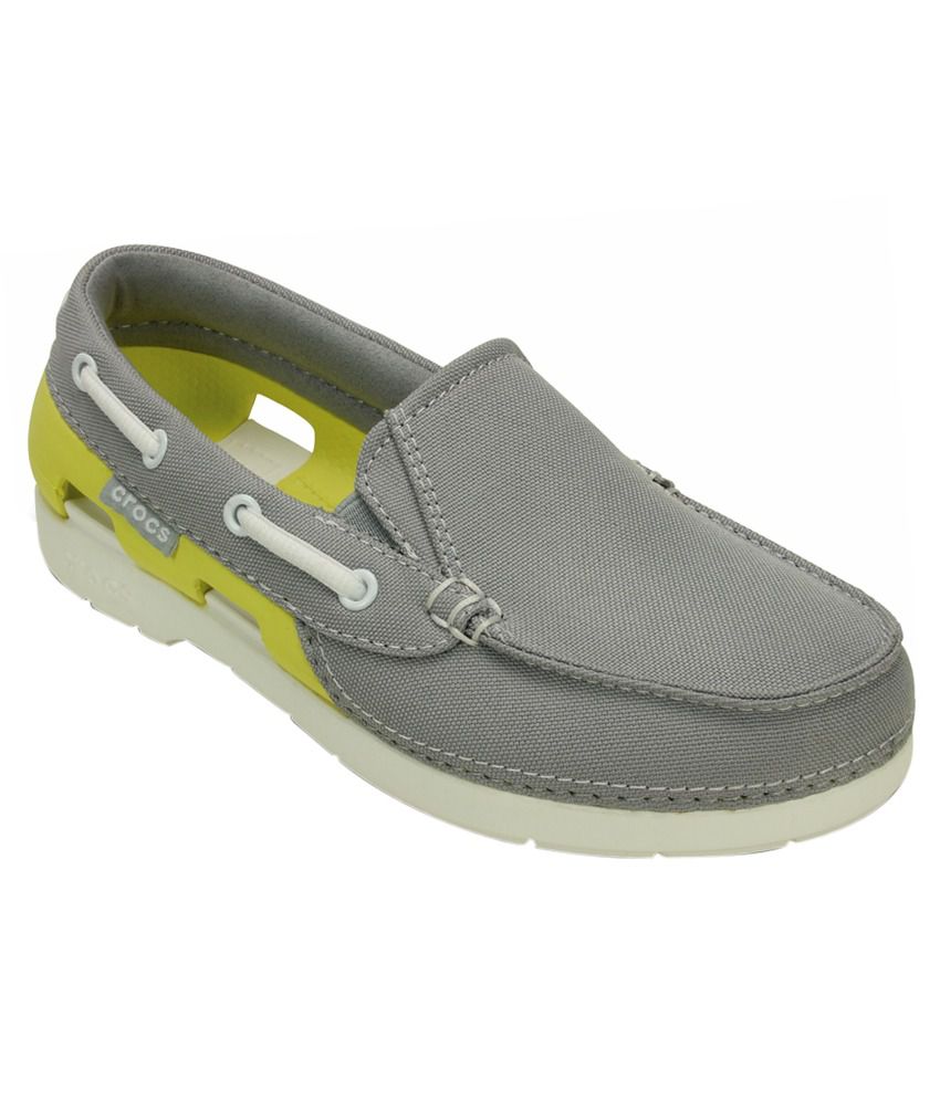 crocs casual shoes Online shopping has 