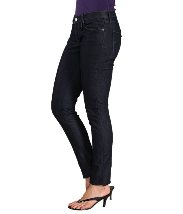 demi curve levis