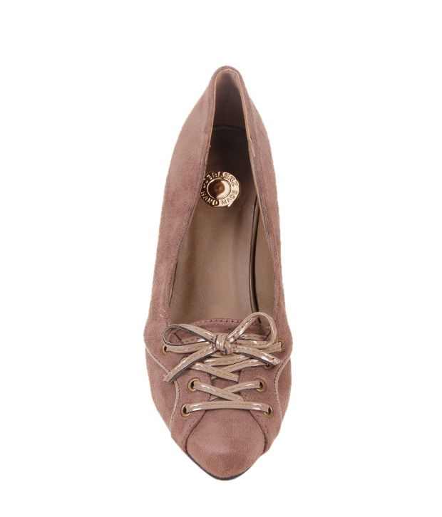 khaki canvas pumps