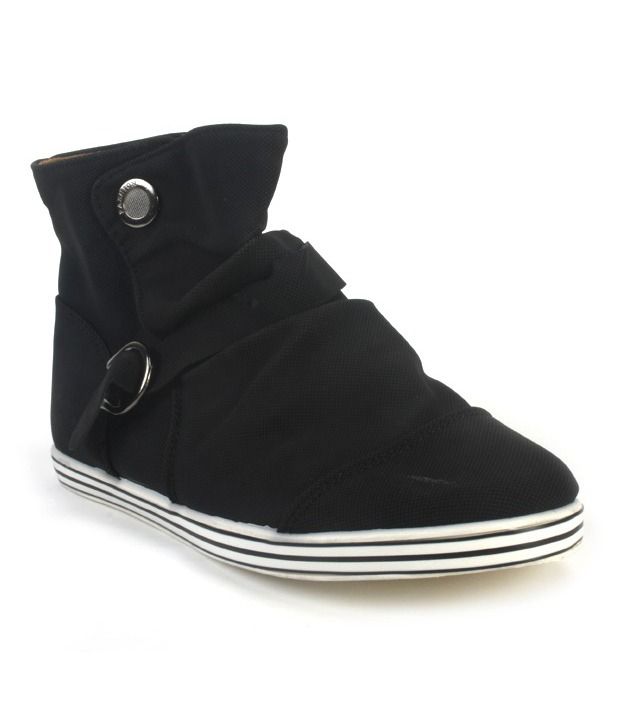 black ankle length sneakers