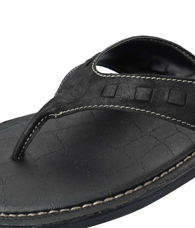 most stylish slippers