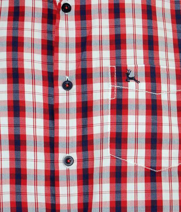 women's red and white checkered shirt