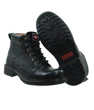 lee cooper trekking shoes