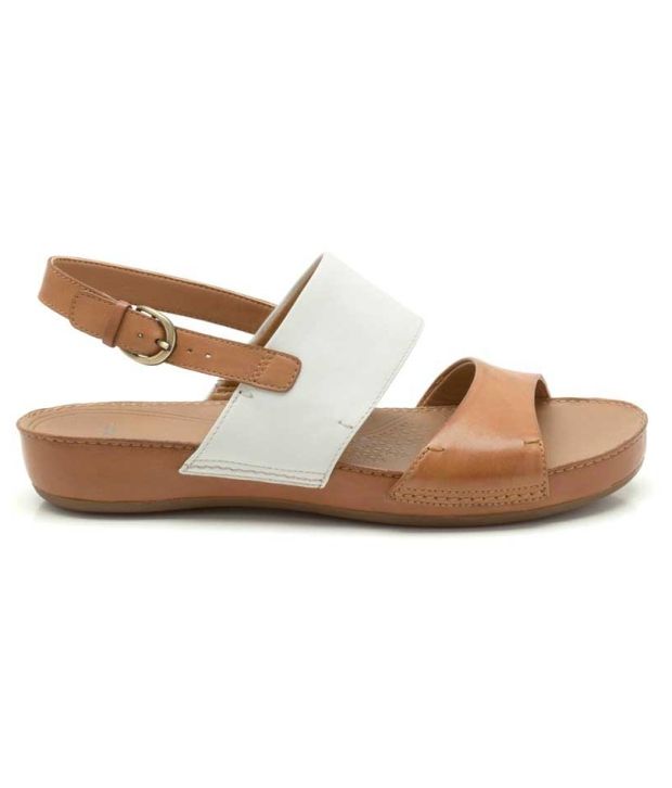 Clarks White & Brown Leather Flat Sandals Price in India- Buy Clarks White & Brown Leather Flat 
