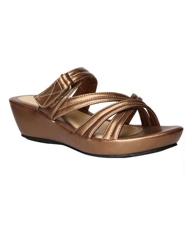 bata comfit wedges