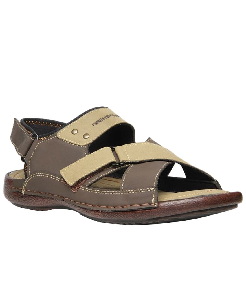 weinbrenner chappals price