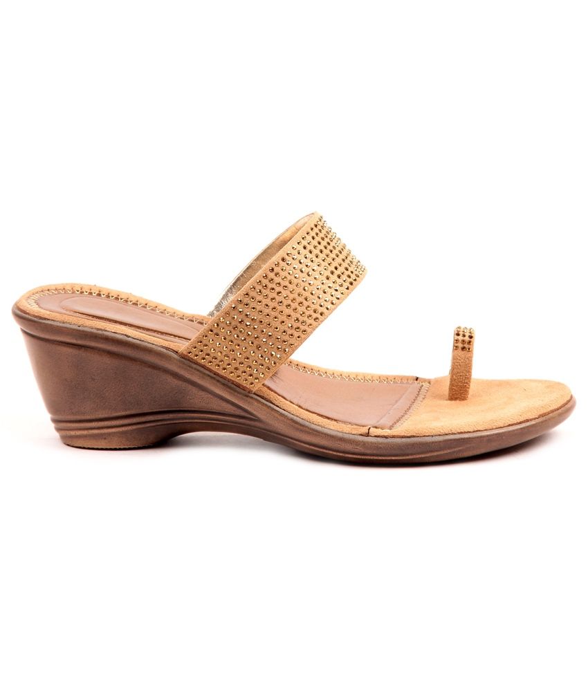 beige wedges