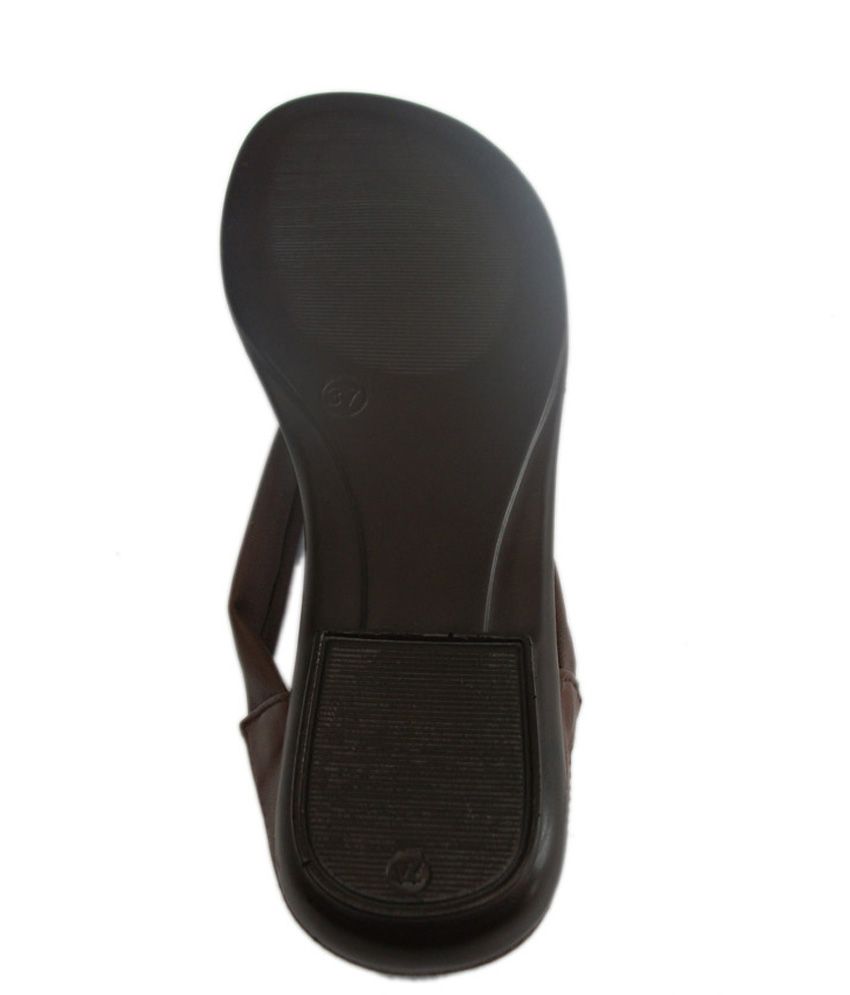 flat sandals without ankle strap