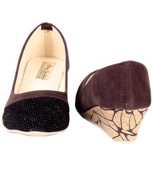 wedge pumps brown