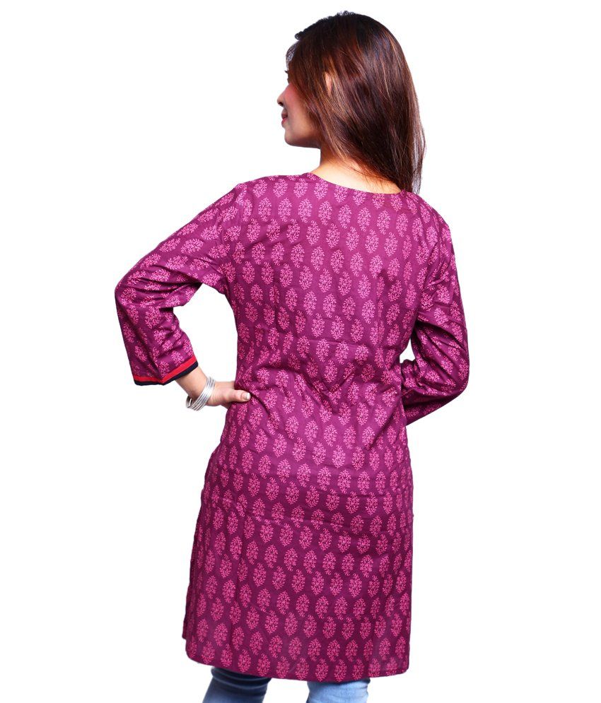 colour combination with maroon kurti