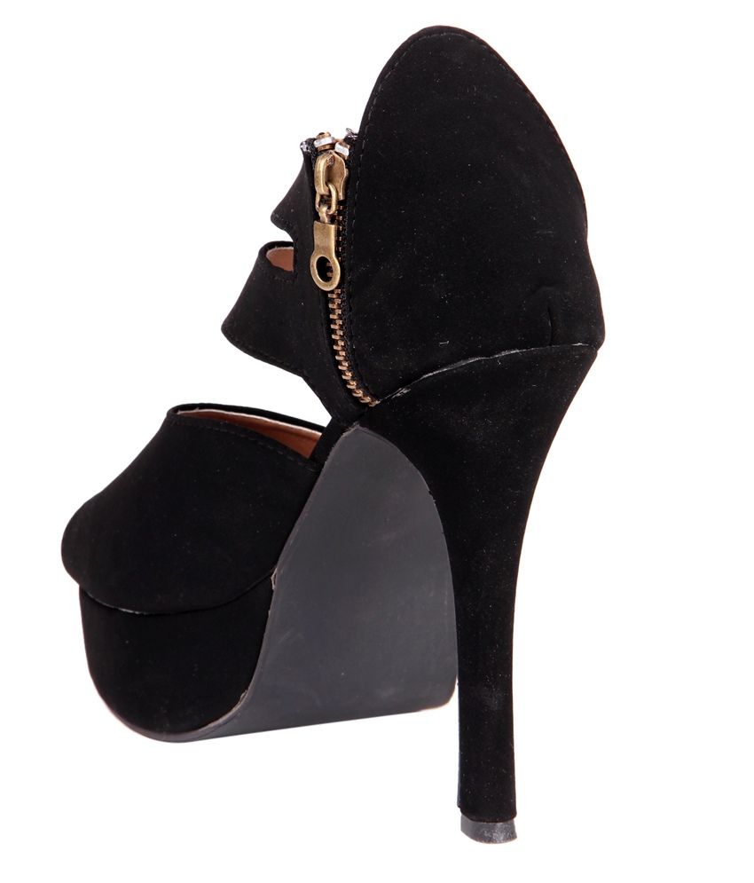 sleek sandals online