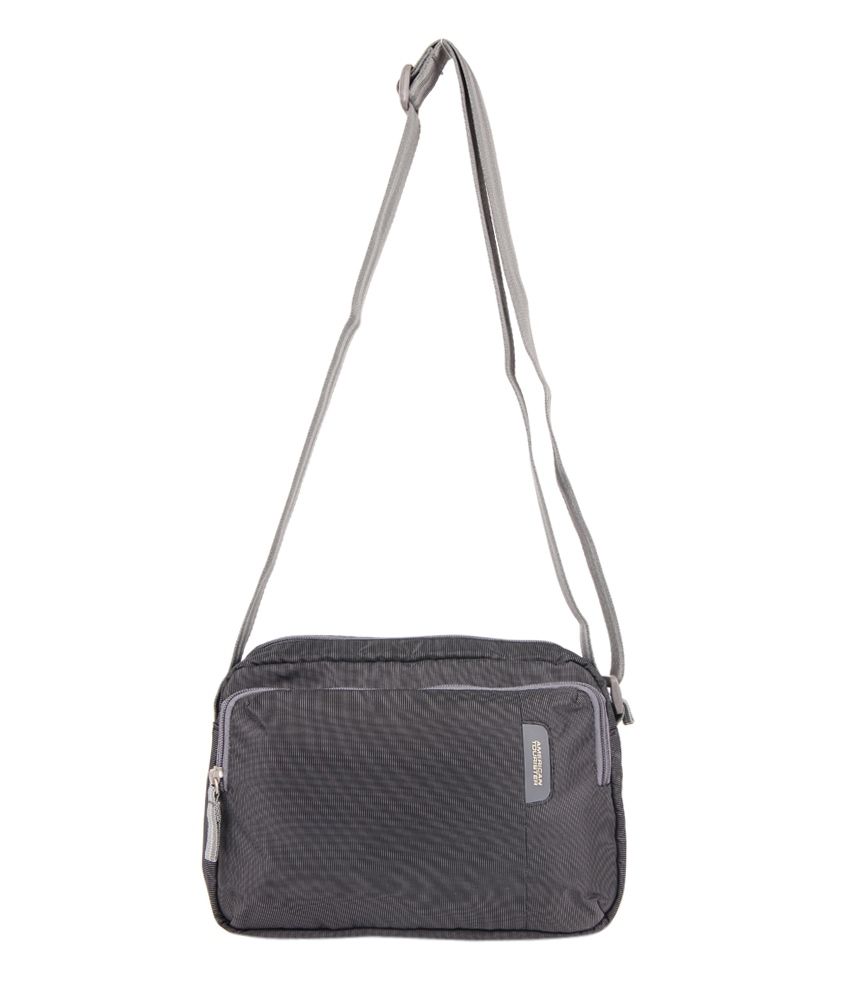 american tourister excursion bag