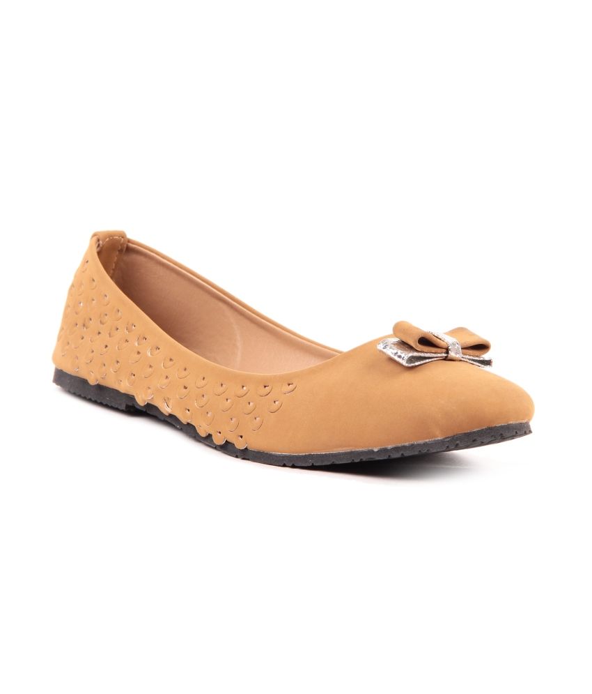 tan leather ballerinas