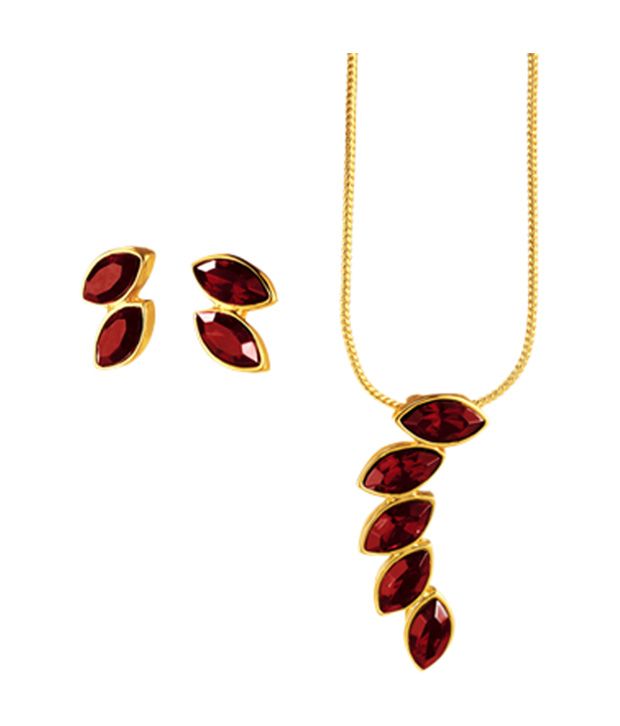 Avon Dramatic Marquise Pendant Set With 