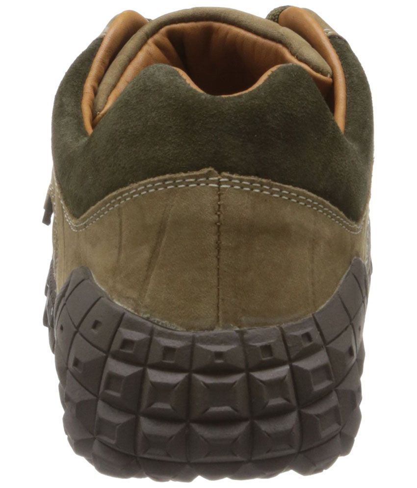 are woodland shoes made of leather