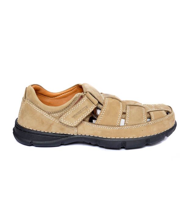 snapdeal woodland sandals