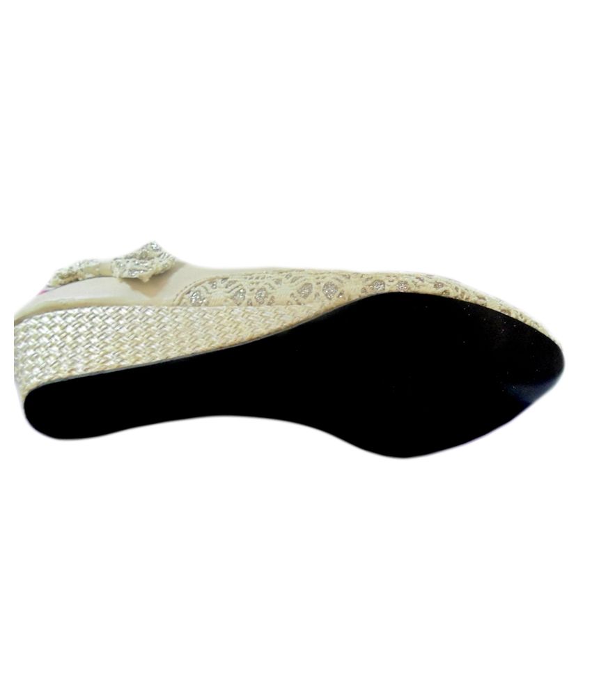 ivory wedge pumps