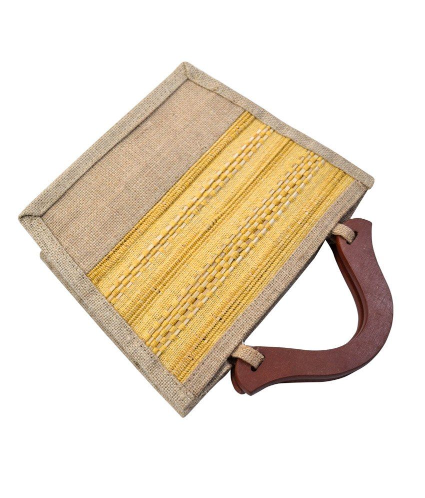 jute bag with wooden handle