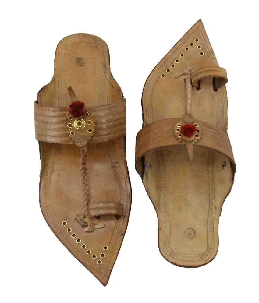 gold kolhapuri chappal