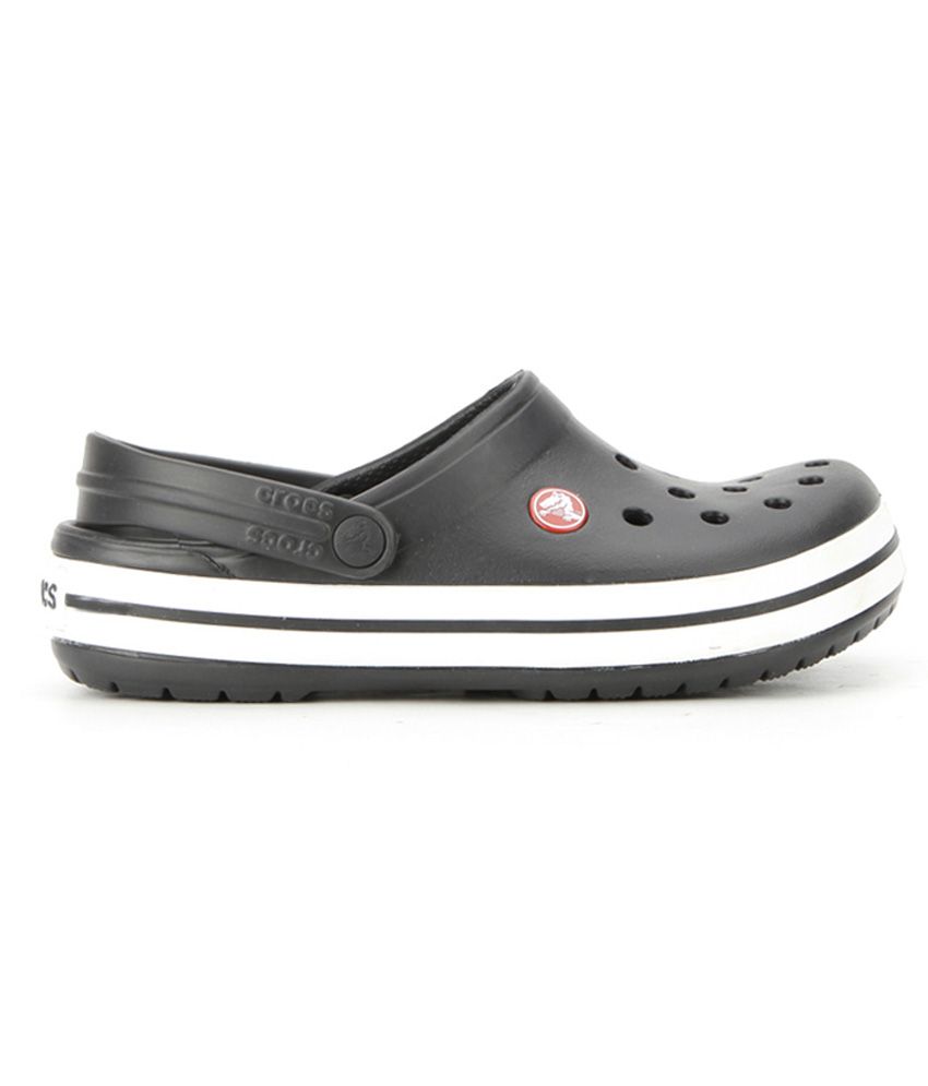 all black clogs