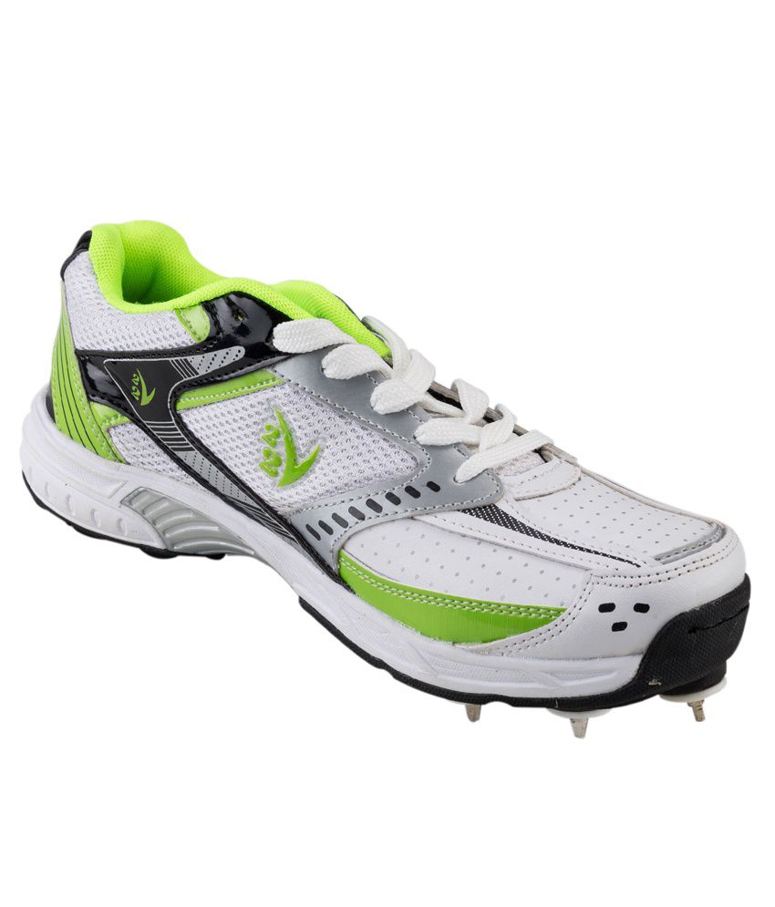 size 1 cricket spikes
