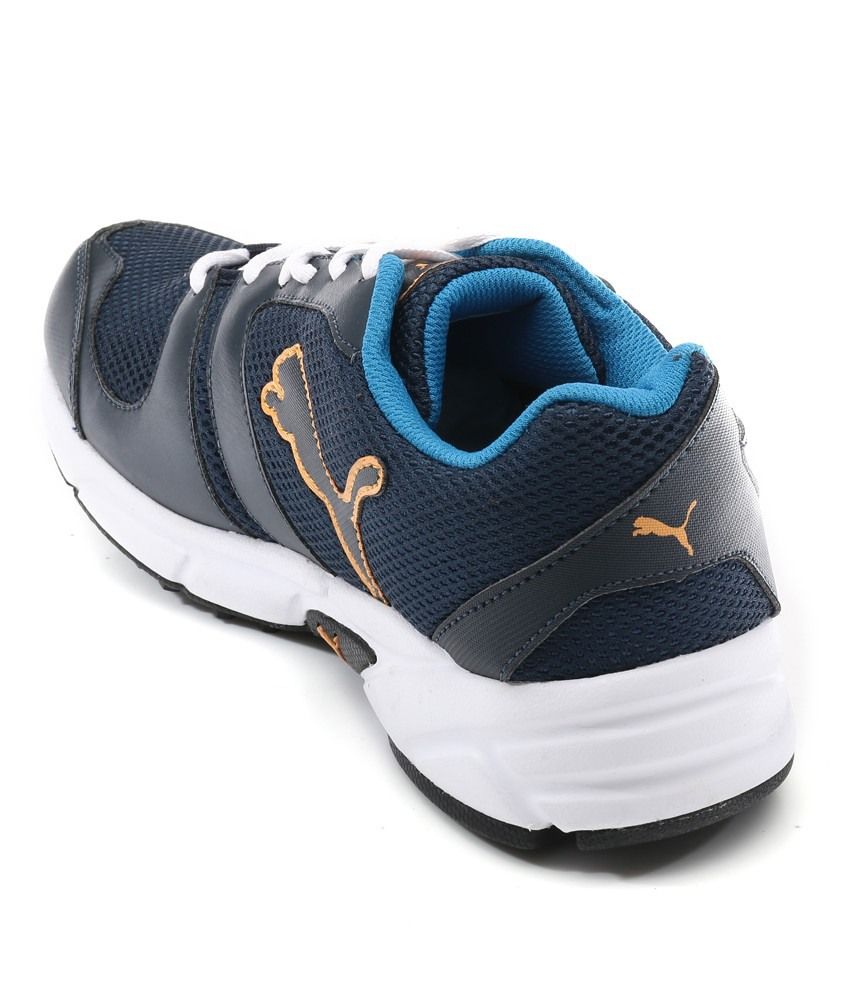 strike footwear