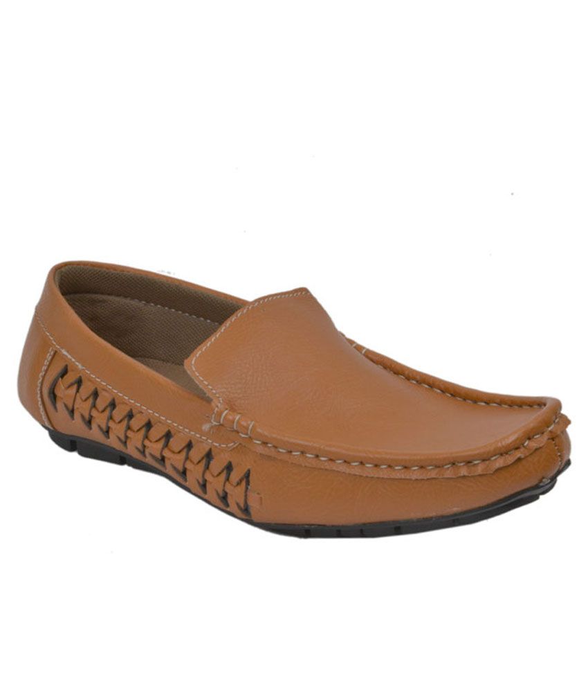 tan canvas shoes