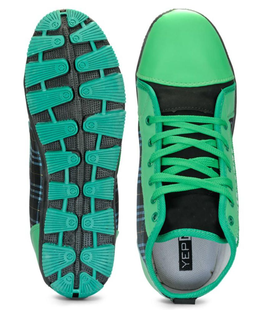 robust running shoes