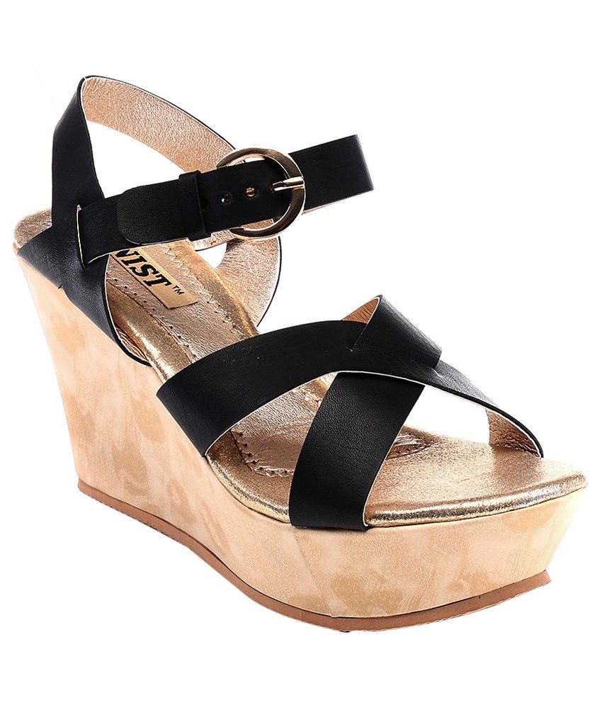 black crossover wedges